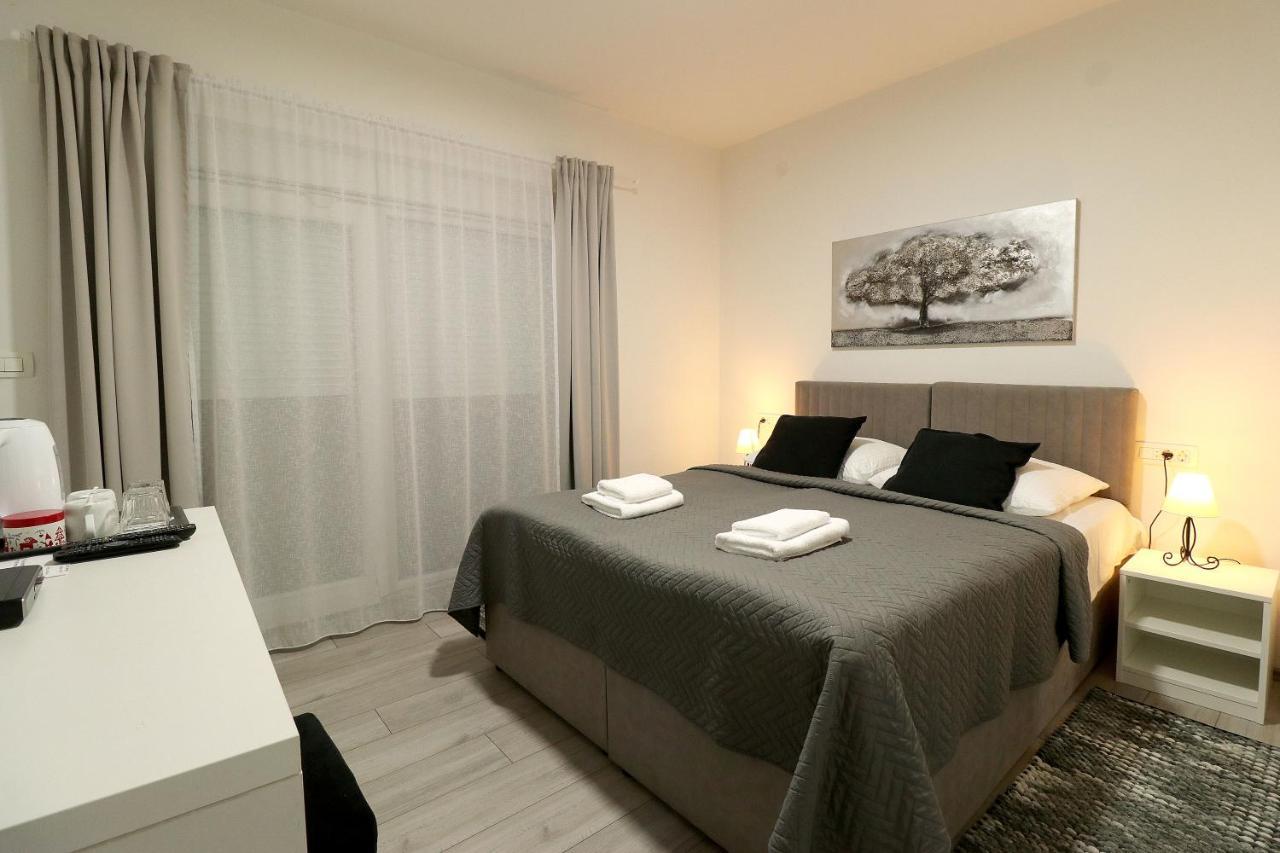 Apartmani I Sobe Laganini Nova Gradiska Extérieur photo