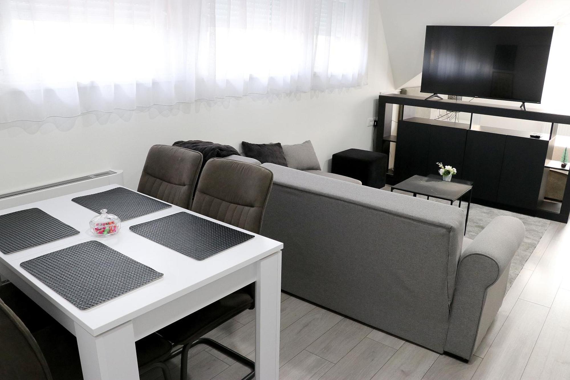 Apartmani I Sobe Laganini Nova Gradiska Extérieur photo